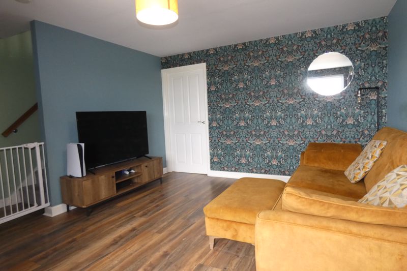 Lounge- click for photo gallery